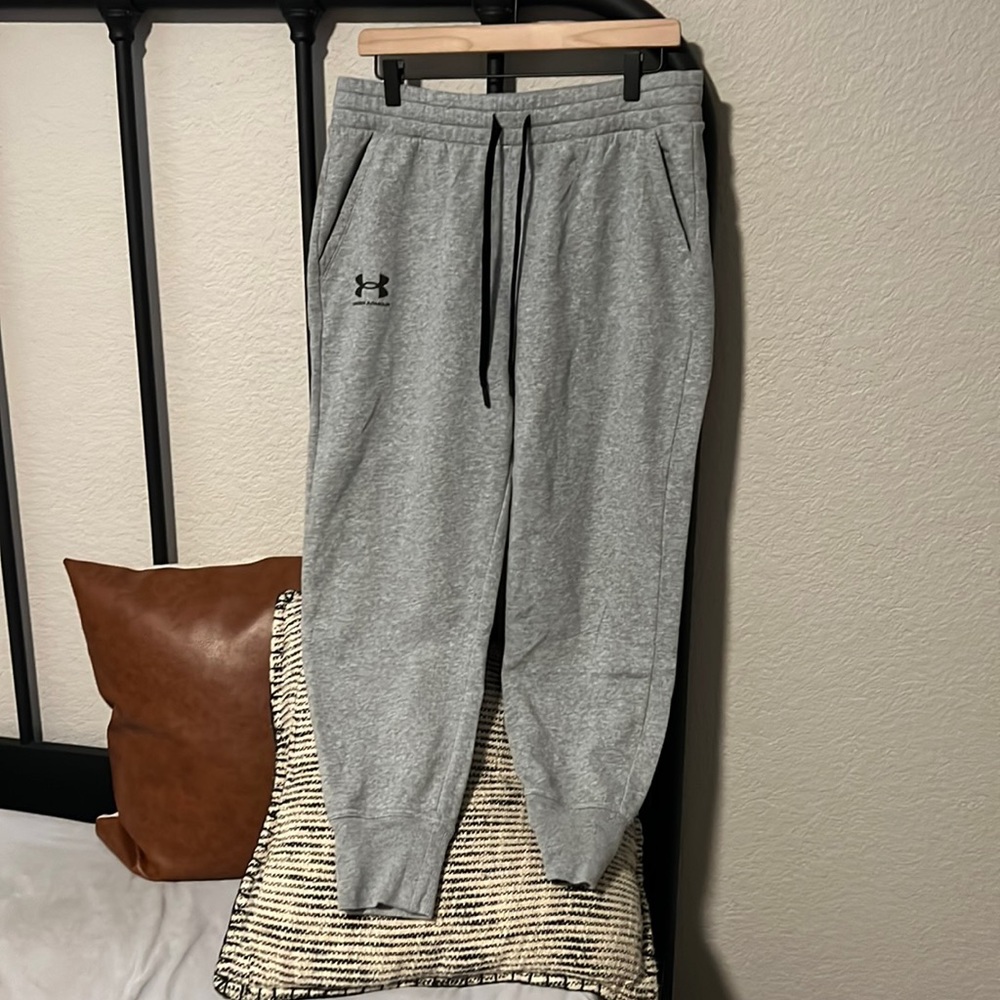 Women’s grey under armour sweats